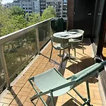公寓 Large Sunny And Bright With Park View