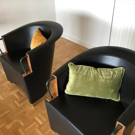 Large Sunny And Bright With Park View Appartement *