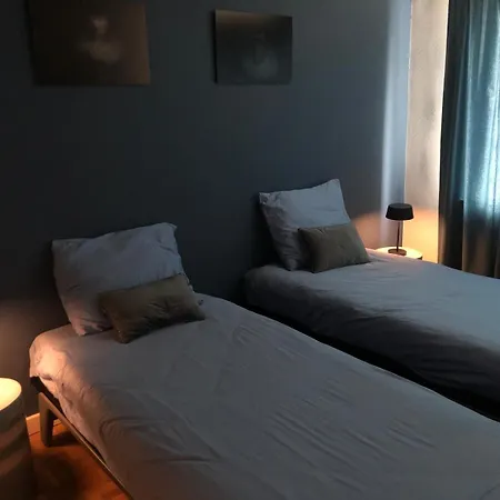 Large Sunny And Bright With Park View Appartement